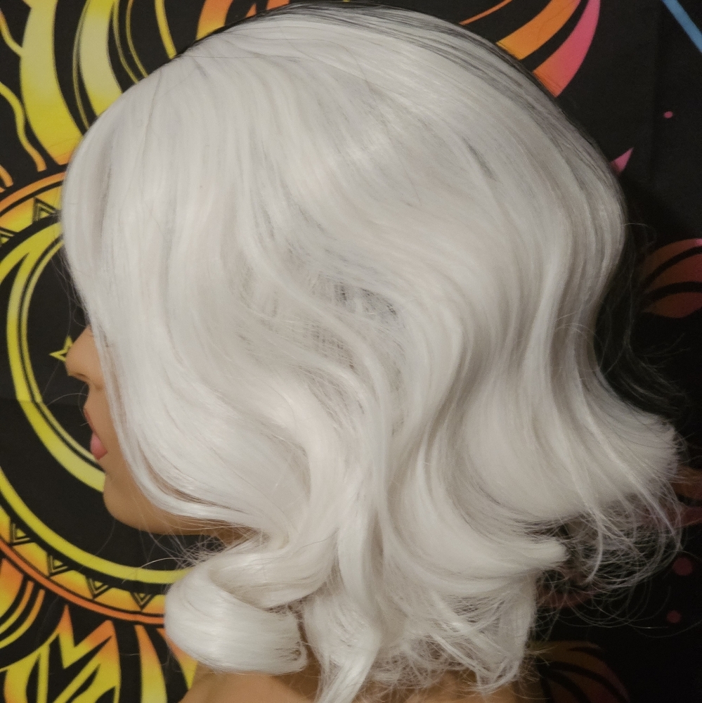 Wig - Picture 2 of 3